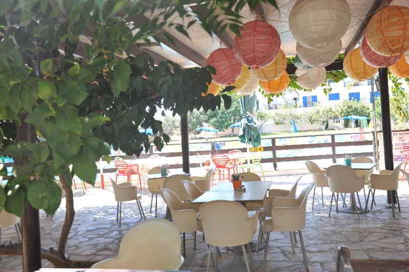 Captain Karas Holidays 3* פרוטאראס