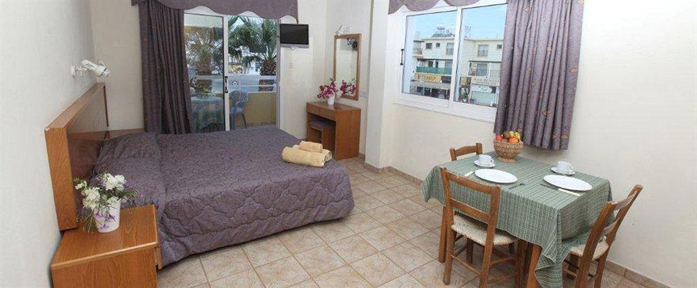 Hotel de apartamente Captain Karas Holidays
