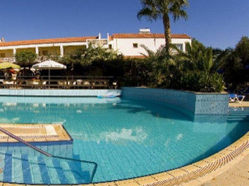 מלון דירות Captain Karas Holidays פרוטאראס
