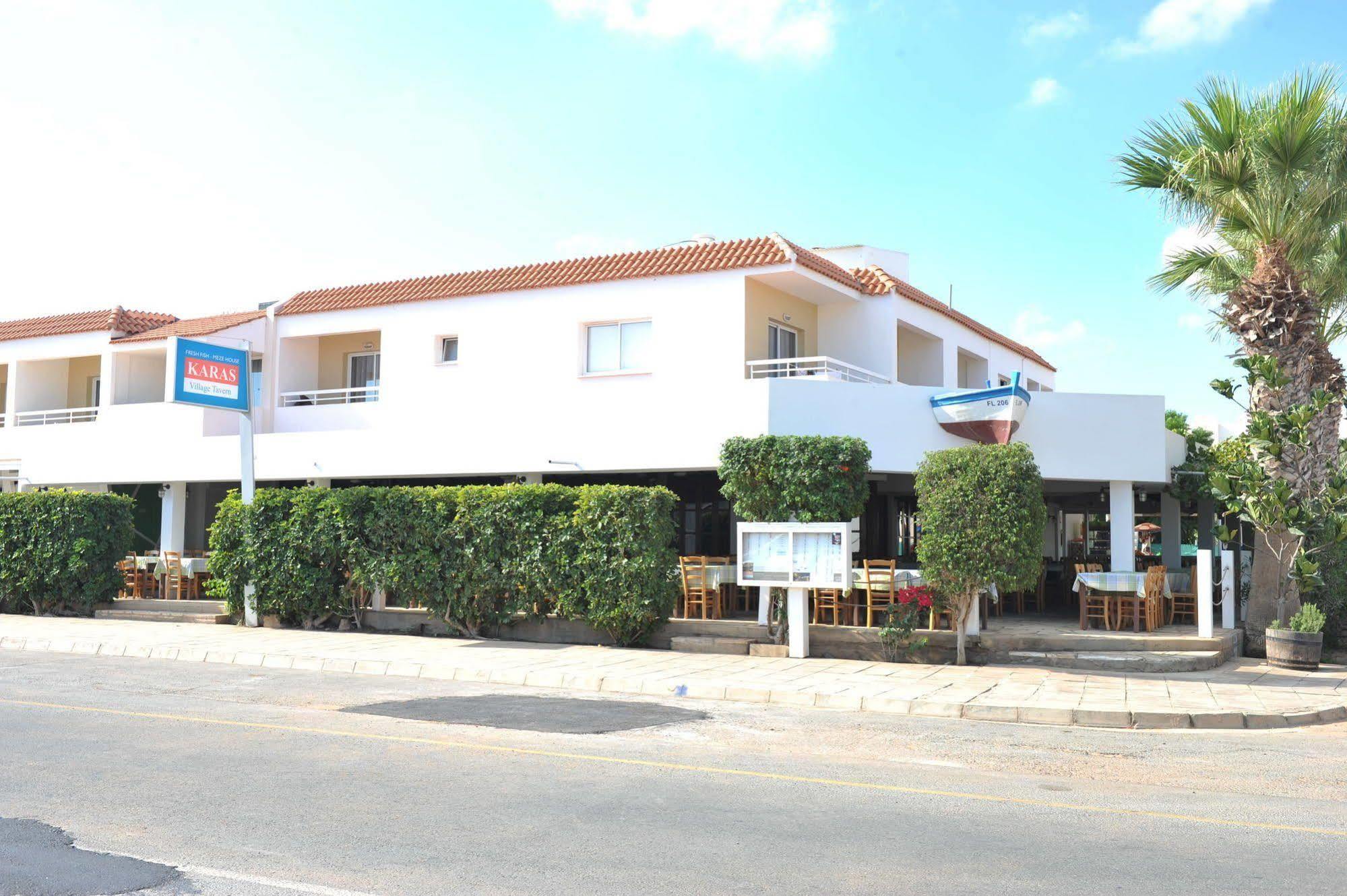 Hotel de apartamente Captain Karas Holidays