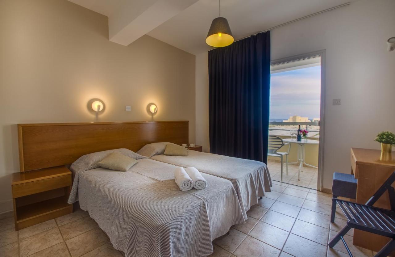 Hotel de apartamente Captain Karas Holidays 3*