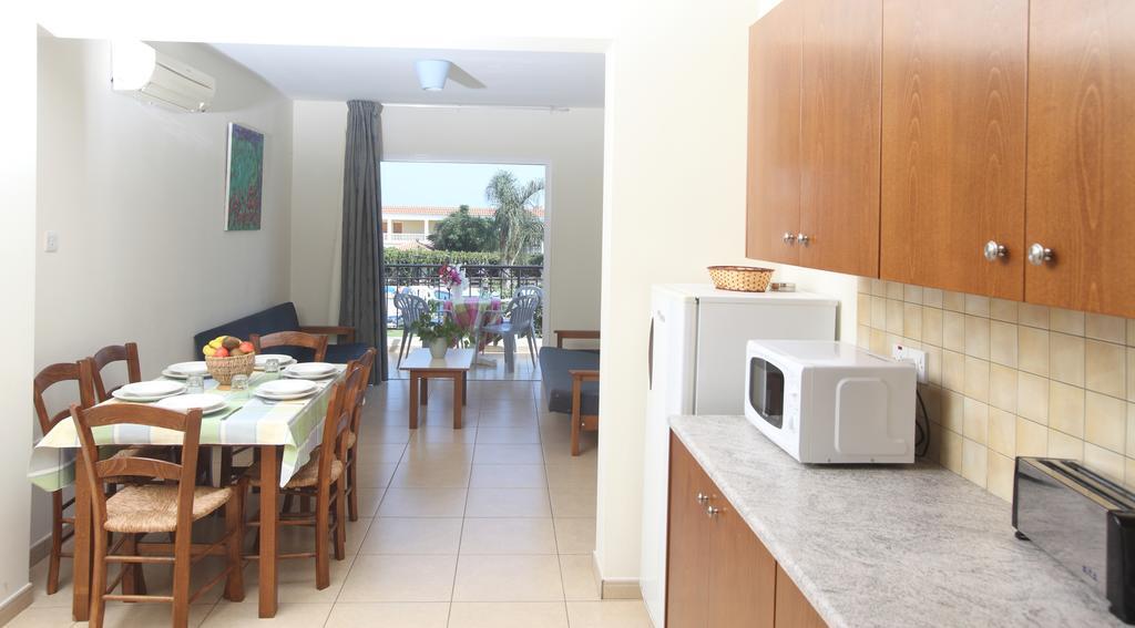 Apartmanhotel Captain Karas Holidays Protarász